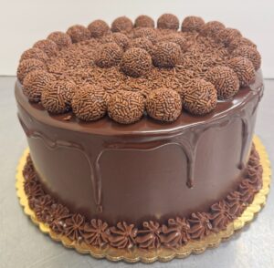 123 cobertura de ganache + docinhos