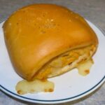 Brazilian chicken and cheese sandwich | Bauru de Frango com Queijo